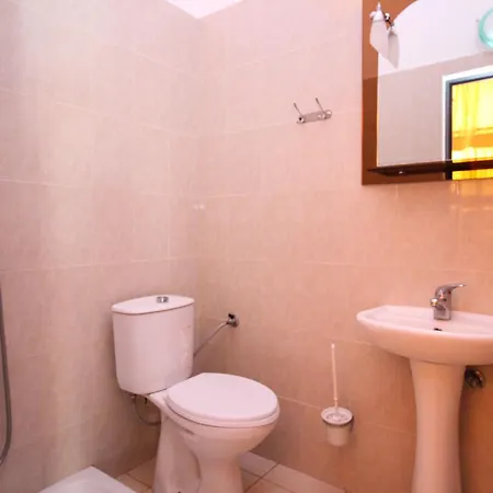 Holiday Vellezerit Ramaj * Velipojë