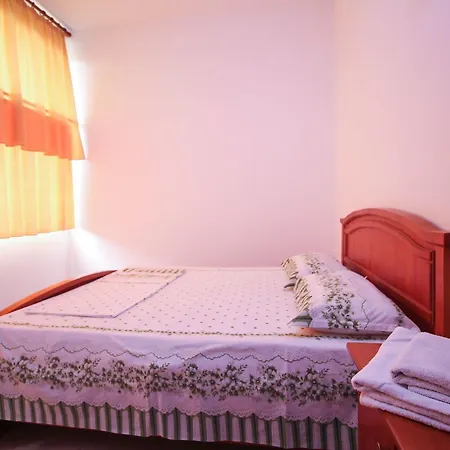 Holiday Vellezerit Ramaj Velipojë
