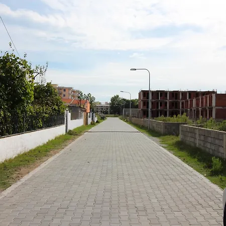 Holiday Vellezerit Ramaj Velipojë